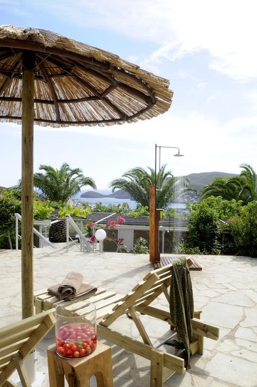 Kymothoi Rooms & Pool Bar Gavrio Dış mekan fotoğraf