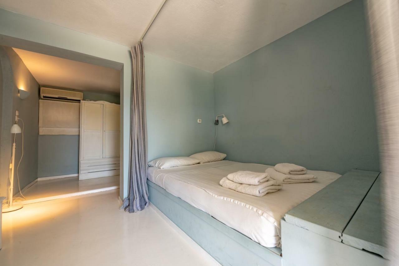 Kymothoi Rooms & Pool Bar Gavrio Dış mekan fotoğraf