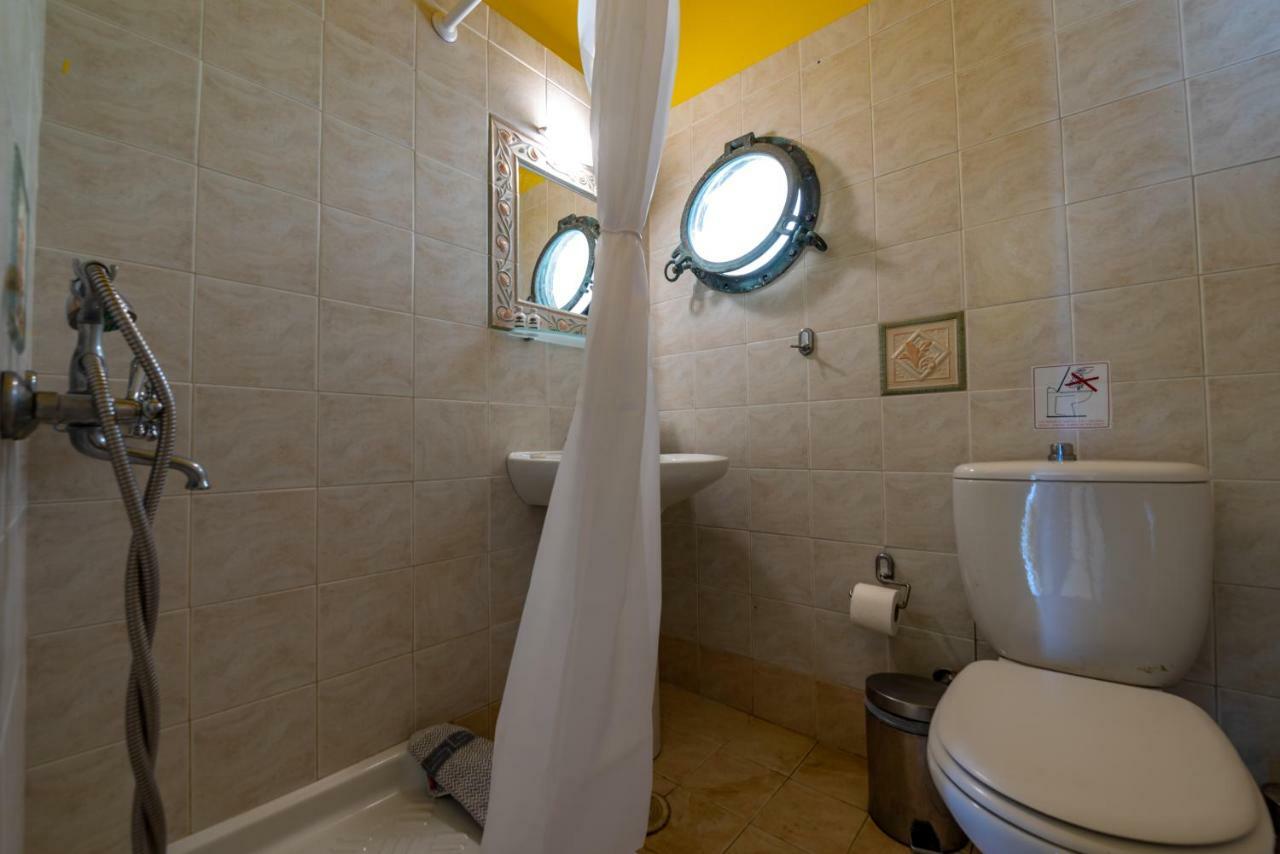 Kymothoi Rooms & Pool Bar Gavrio Dış mekan fotoğraf