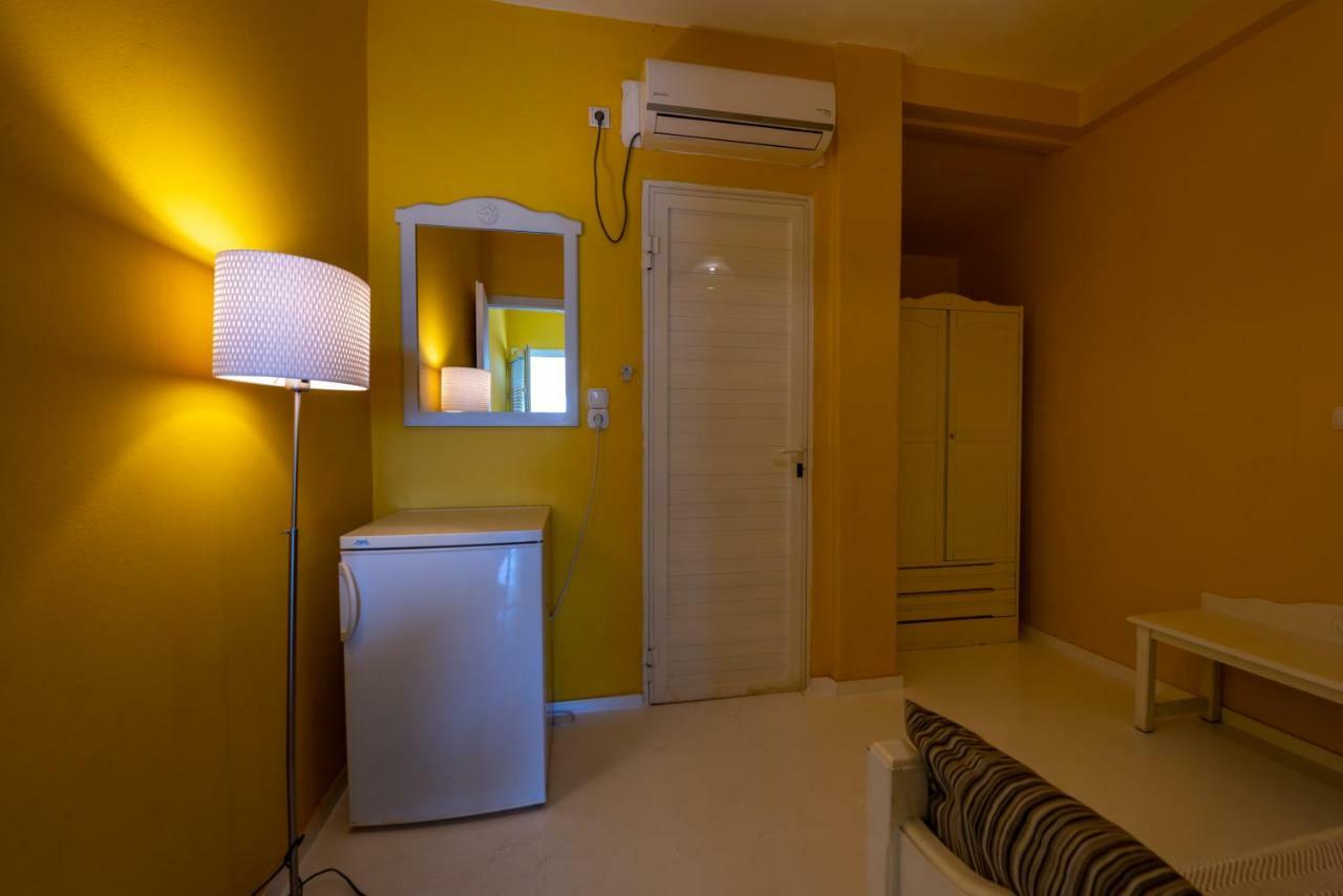Kymothoi Rooms & Pool Bar Gavrio Dış mekan fotoğraf