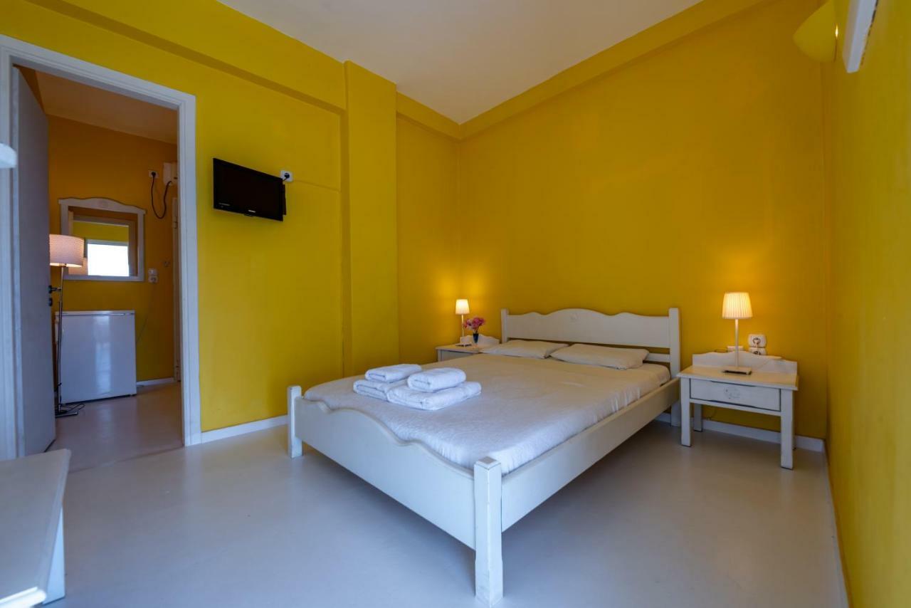 Kymothoi Rooms & Pool Bar Gavrio Dış mekan fotoğraf