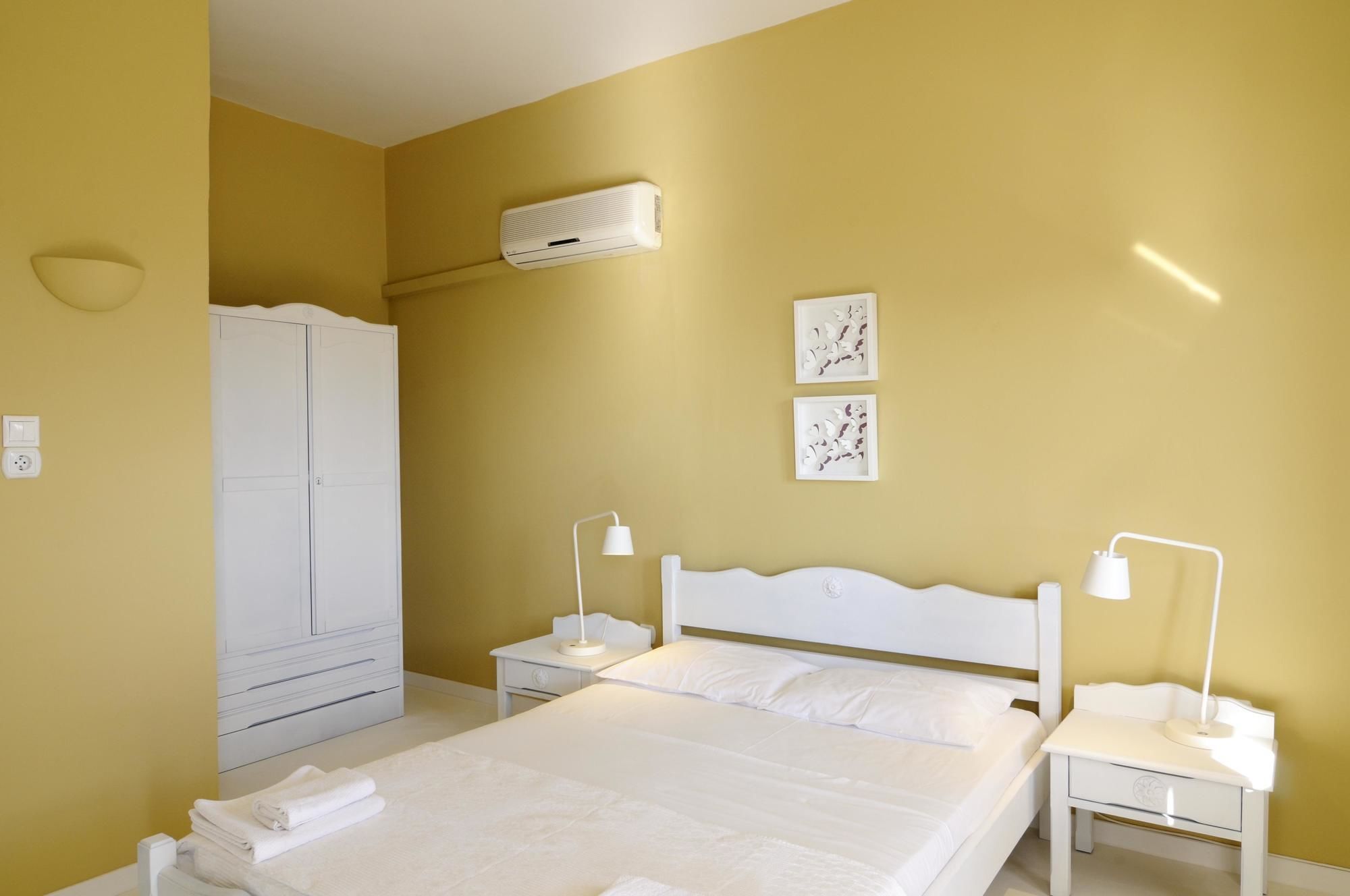 Kymothoi Rooms & Pool Bar Gavrio Dış mekan fotoğraf