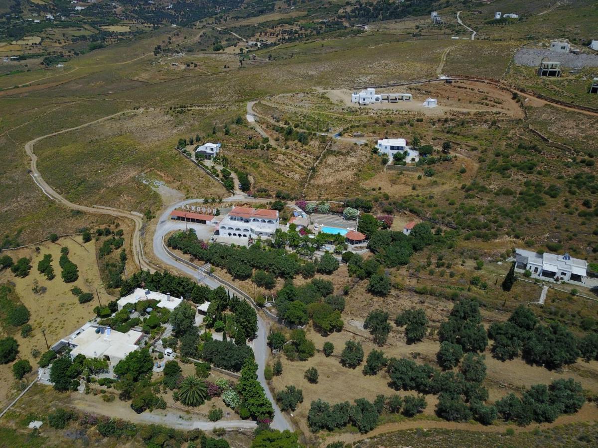 Kymothoi Rooms & Pool Bar Gavrio Oda fotoğraf